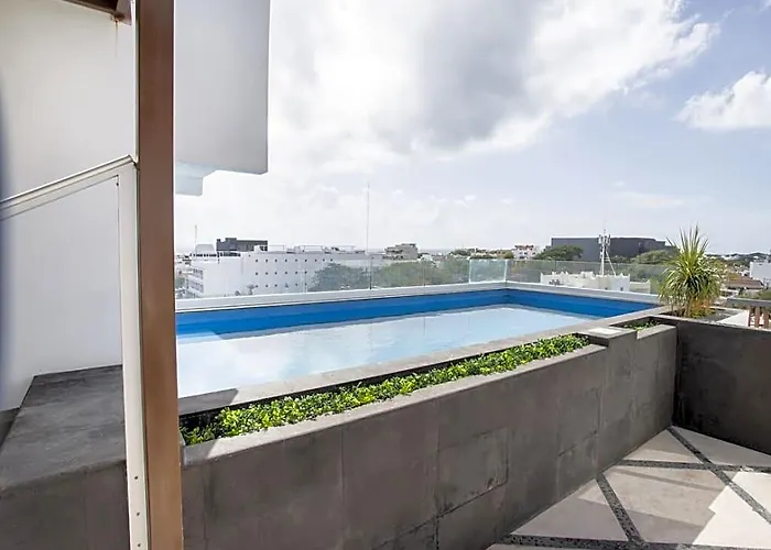 Attraction Deluxe By Bfh Hotel